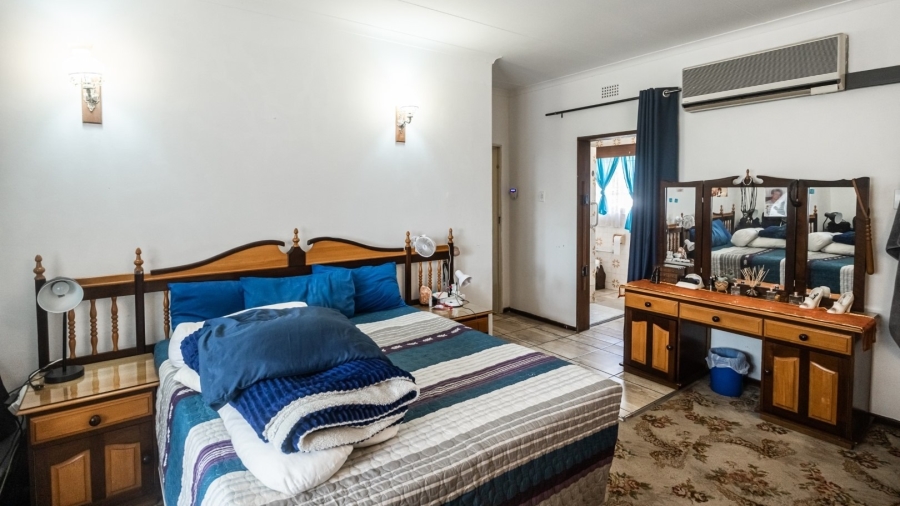 4 Bedroom Property for Sale in Protea Park North West